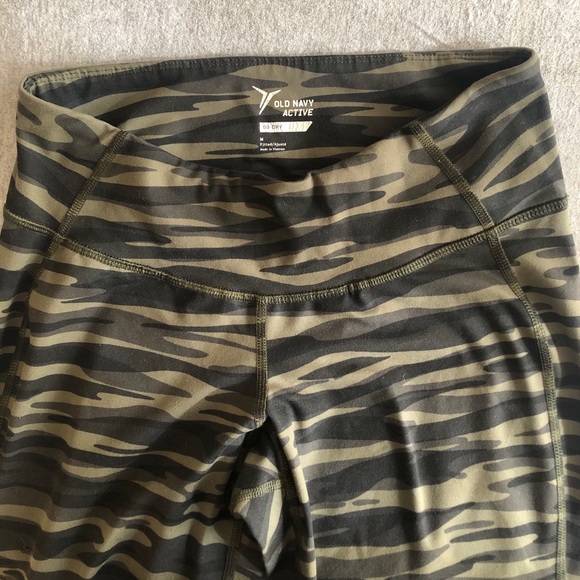 Old Navy Athletic Leggings - Picture 2 of 2